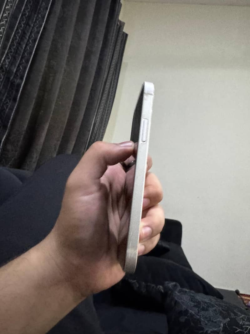 Apple iPhone 12 2
