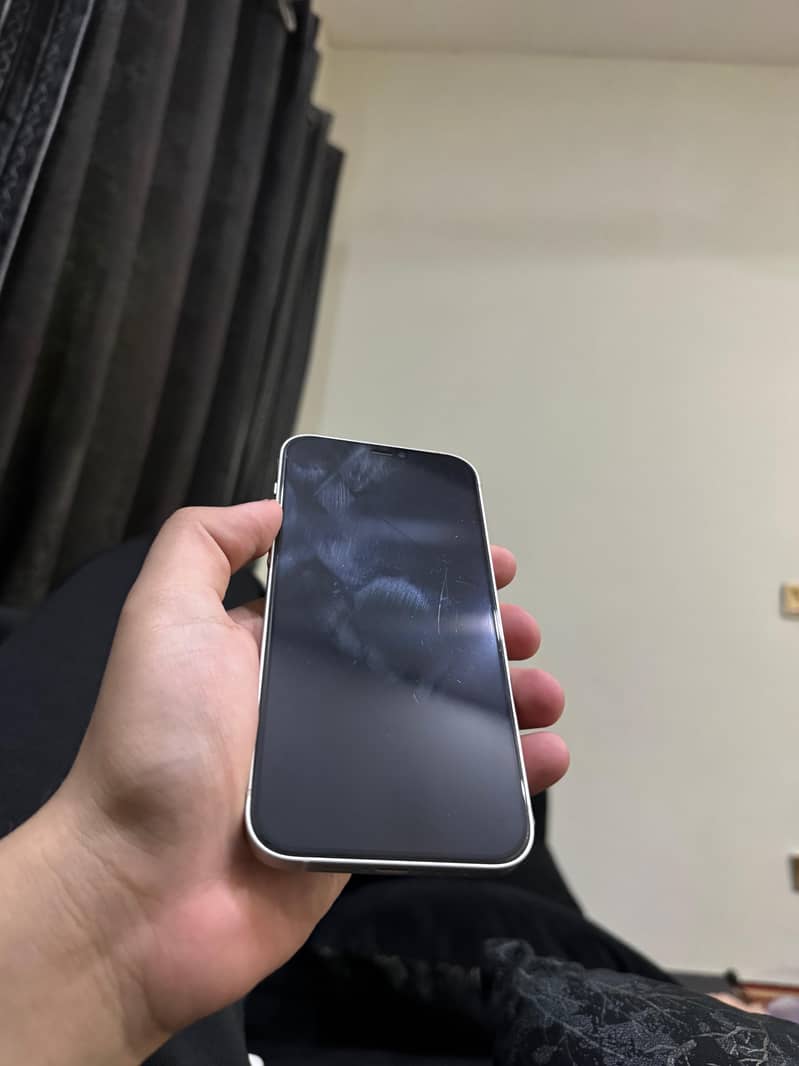 Apple iPhone 12 5