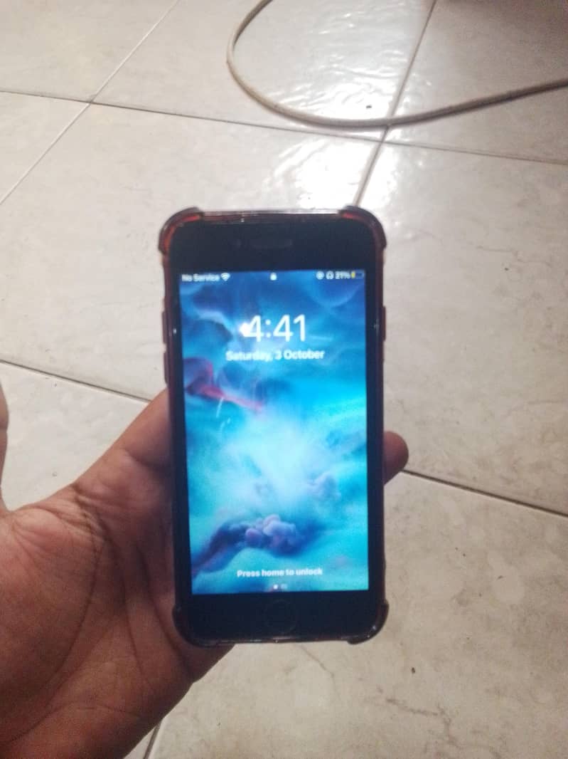 Apple iPhone 7 1
