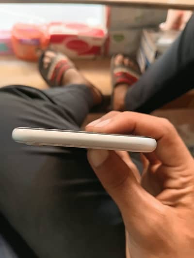 Apple iPhone SE