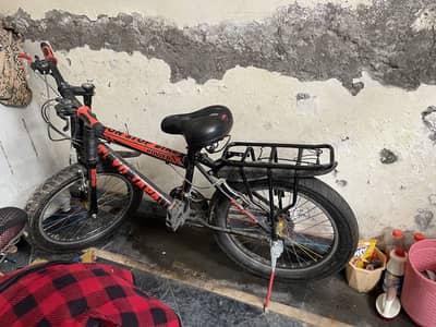 Sirf 4moth used 25000 ki li thi 20inches ab 15000 ki sale karni he