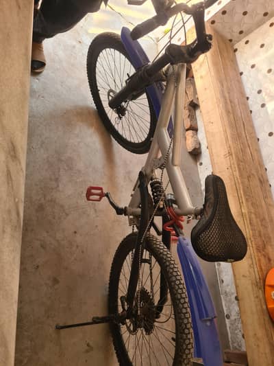 boht ache cycle hai wp number 03193478303