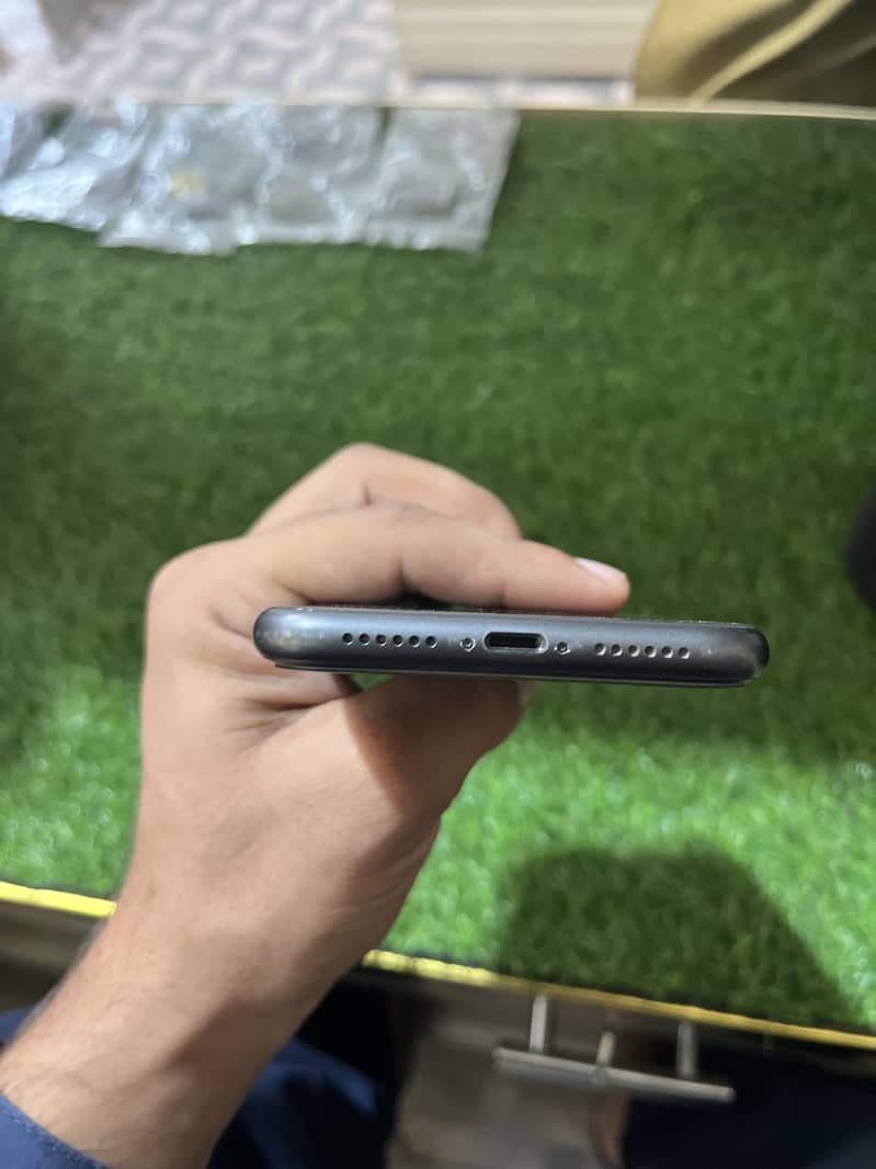 Apple iPhone 11 2
