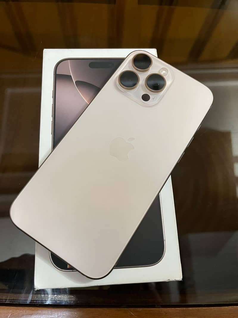 Apple iPhone 16 Pro Max 0