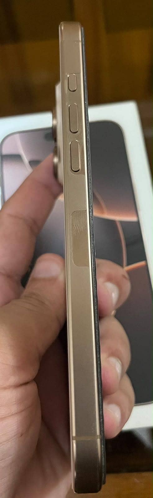 Apple iPhone 16 Pro Max 1