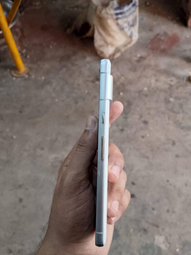 Google Pixel 7 5