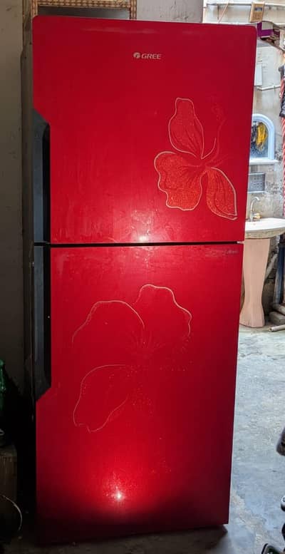 gree refrigerator for sale condition 8/10