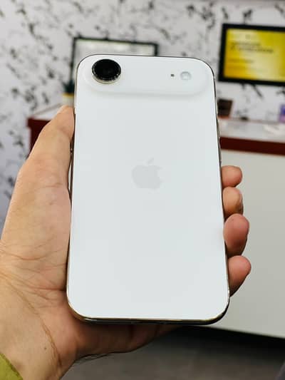 iPhone Air 512GB Non PTA / 2 Month SIM Time / 100% Battery