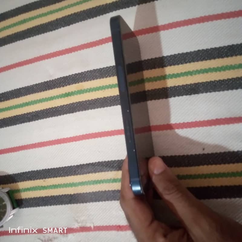 Apple iPhone 13 3