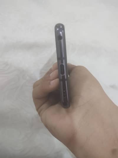 LG Q70
