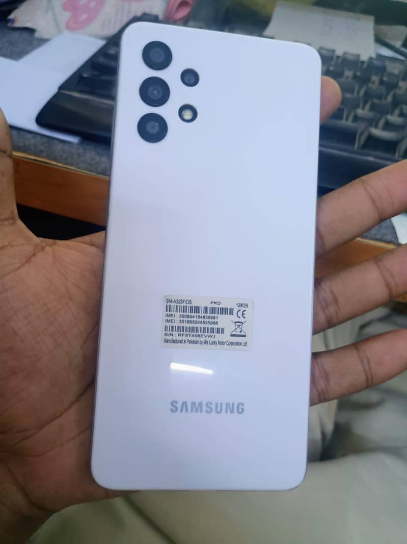Samsung Mobile A32 0