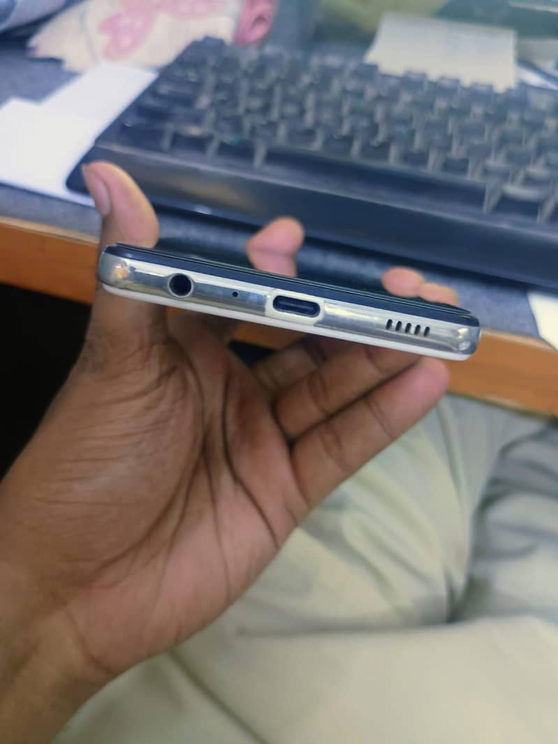 Samsung Mobile A32 3