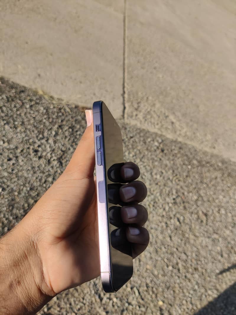 Apple iPhone 14 Pro Max 2