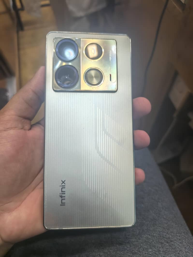 Infinix Note 40 2