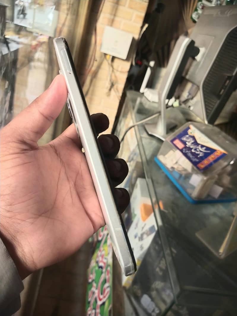 Realme C71 1