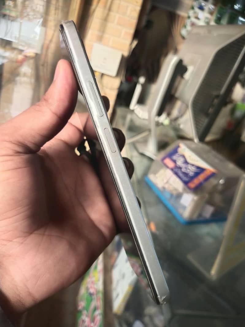 Realme C71 4