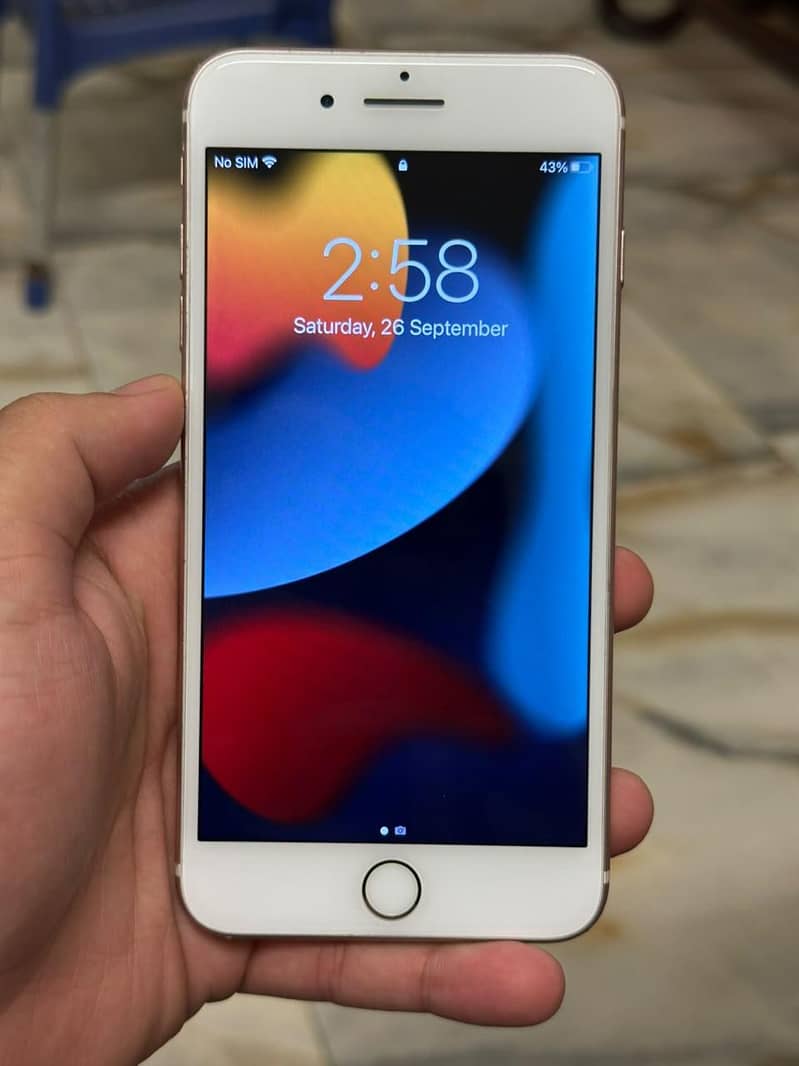 Apple iPhone 7 Plus 6