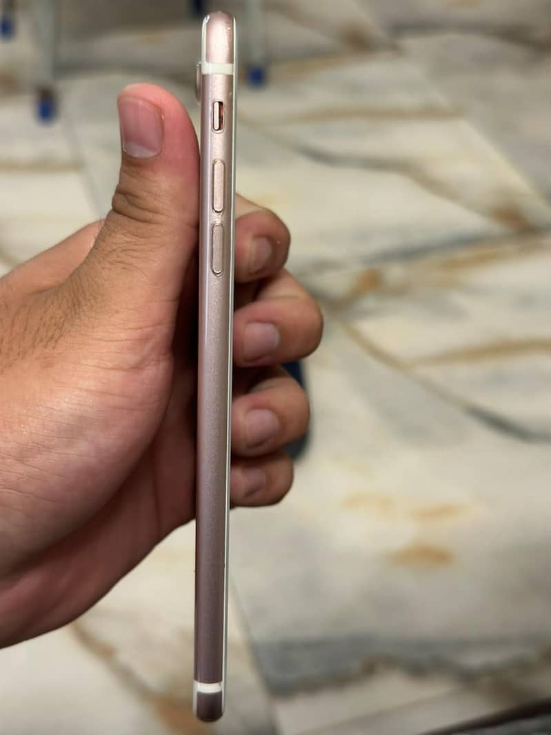 Apple iPhone 7 Plus 7