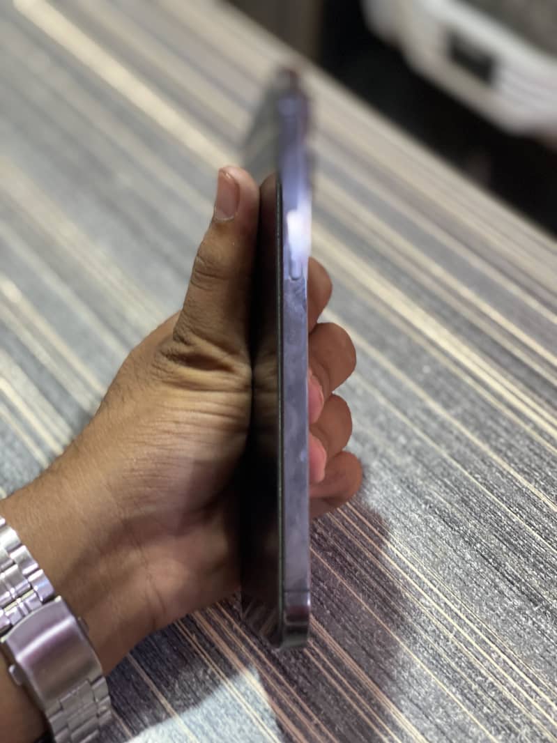 Apple iPhone 12 Pro Max 4