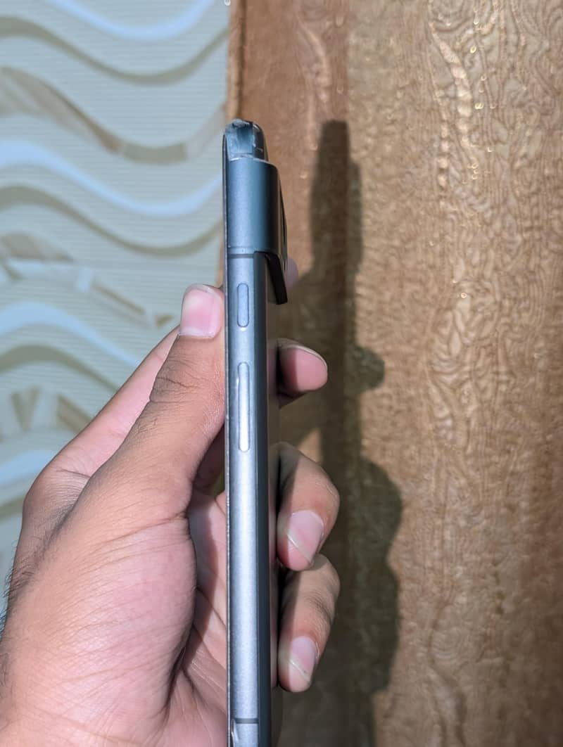 Google Pixel 8 2