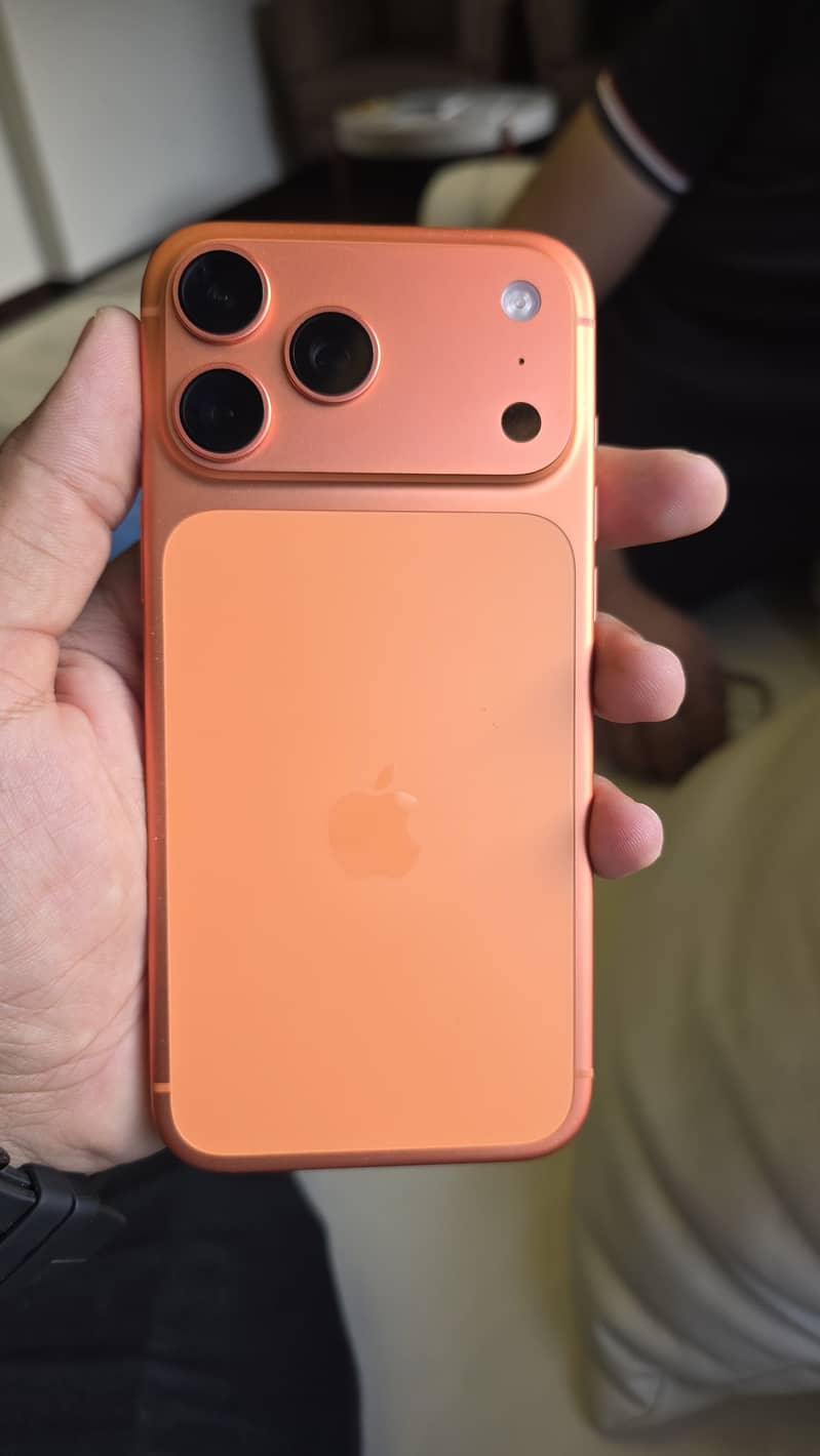 Apple iPhone 17 Pro Max 1