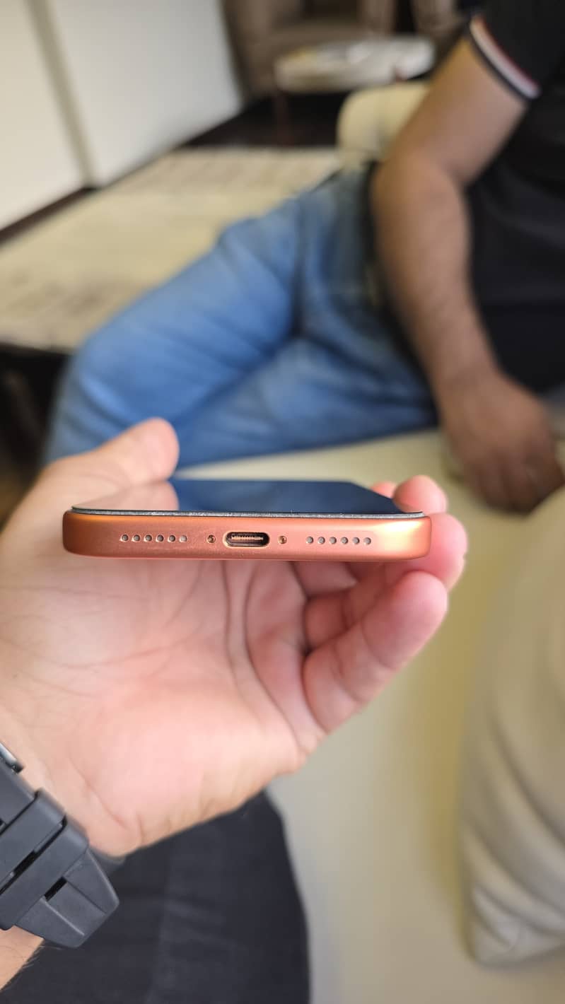 Apple iPhone 17 Pro Max 3