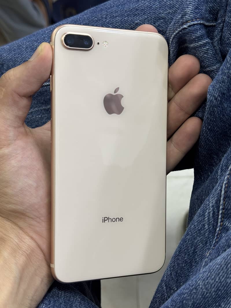 Apple iPhone 8 Plus 0
