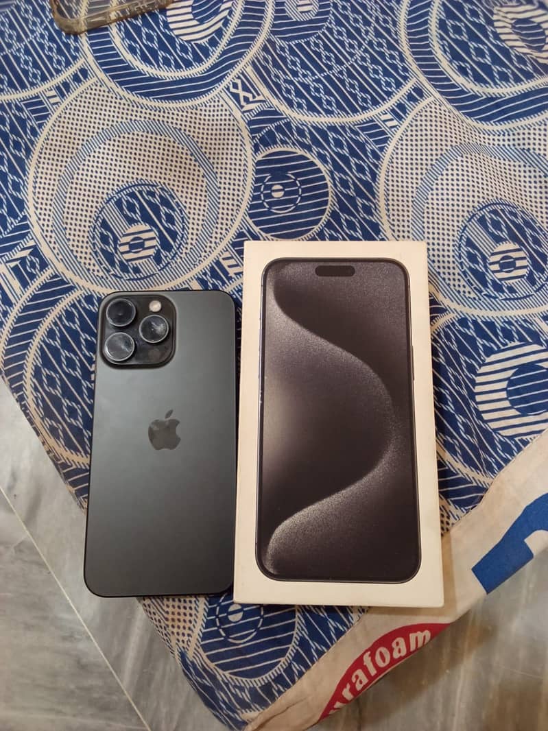 Apple iPhone 15 Pro Max 1