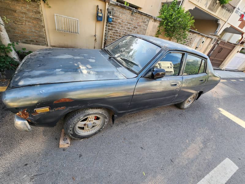 Datsun 1995 model 1
