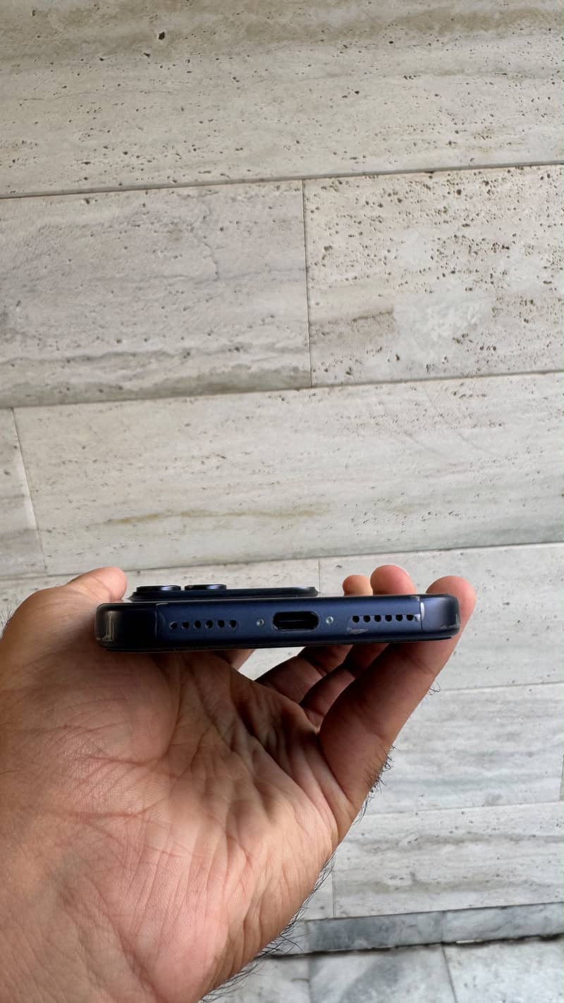 Apple iPhone 17 Pro Max 4