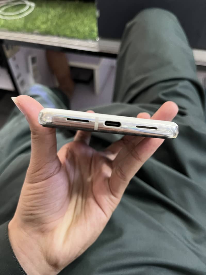 Google Pixel 8 Pro 3