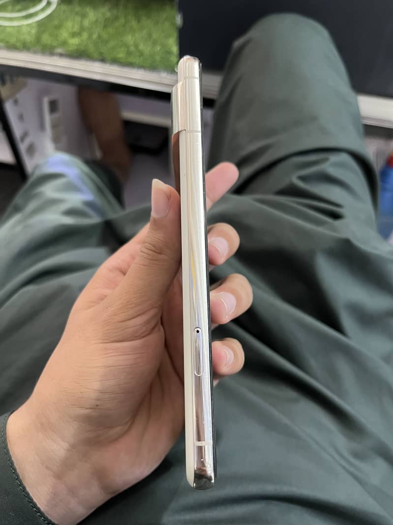Google Pixel 8 Pro 4