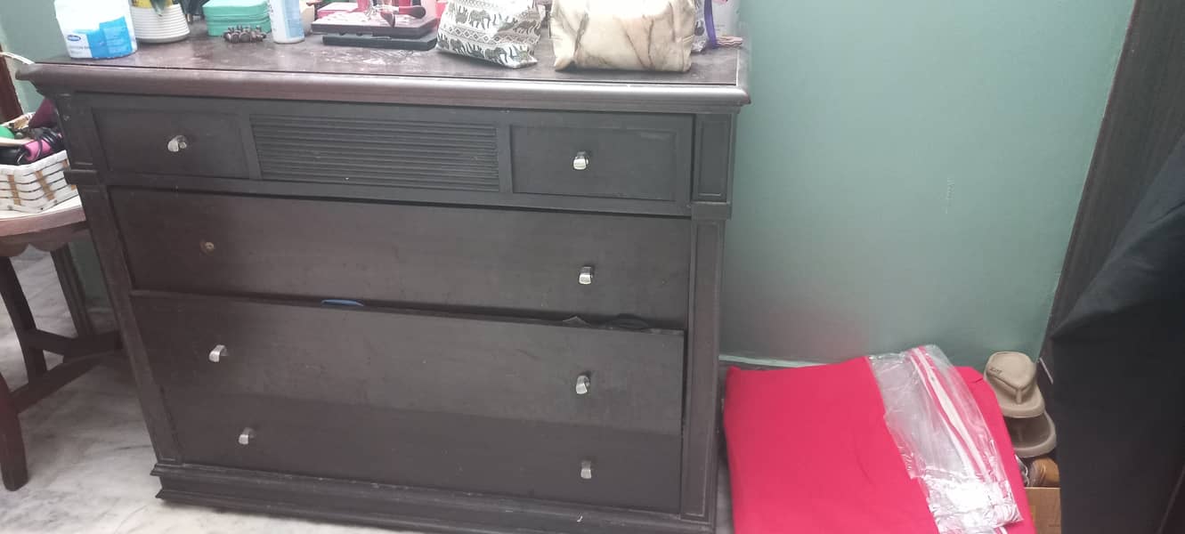Dressing table and 2 side tables 1
