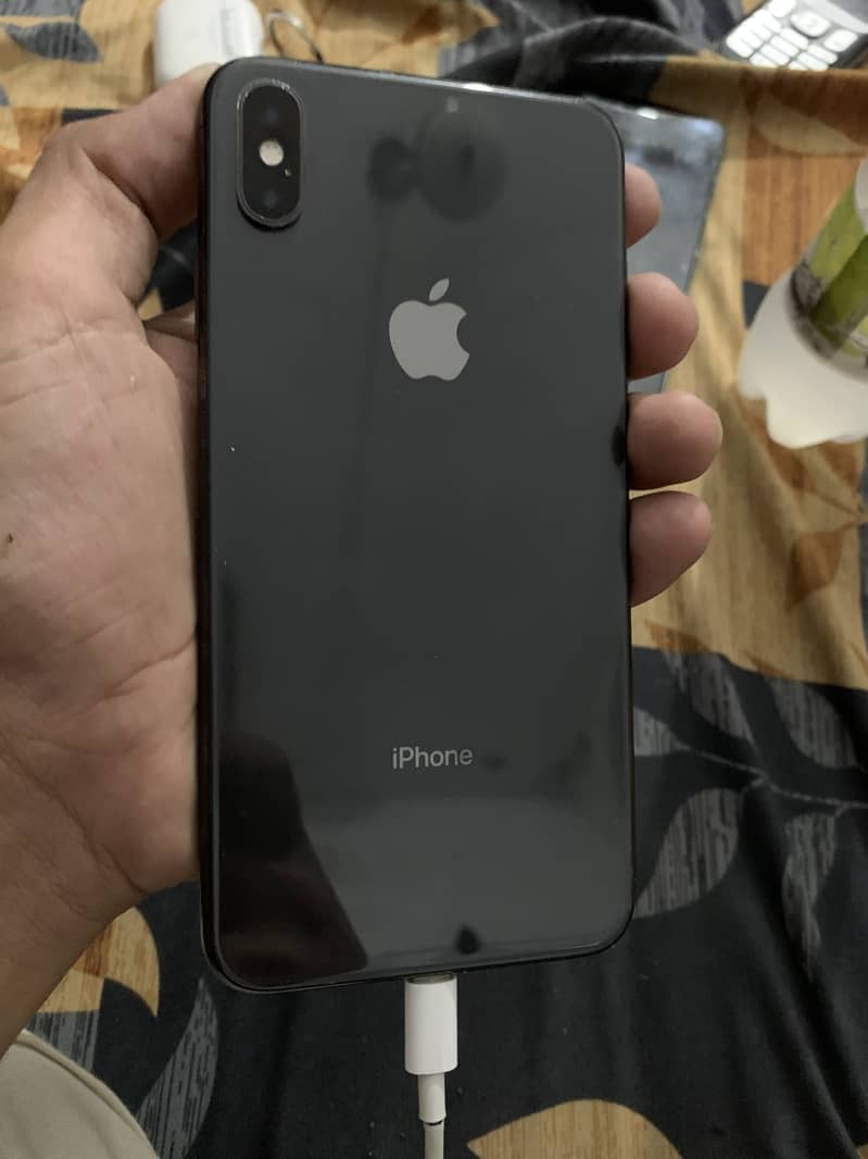 Apple iPhone XS Max 0