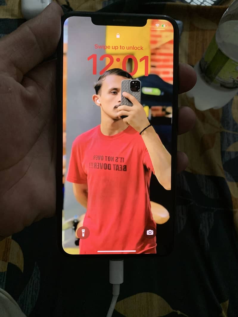 Apple iPhone XS Max 1