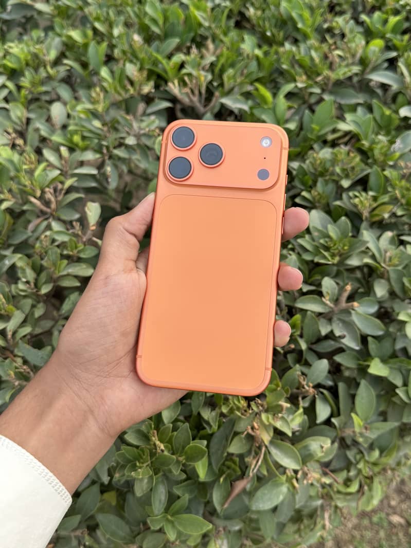 Apple iPhone 17 Pro Max 6