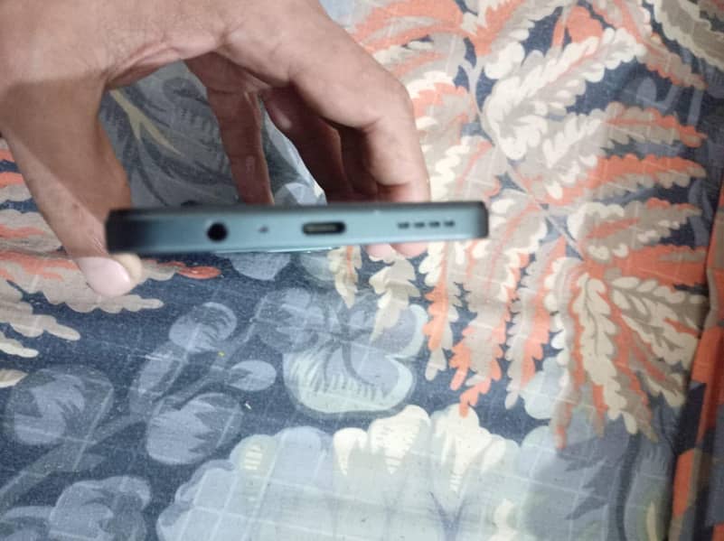 Realme C71 3