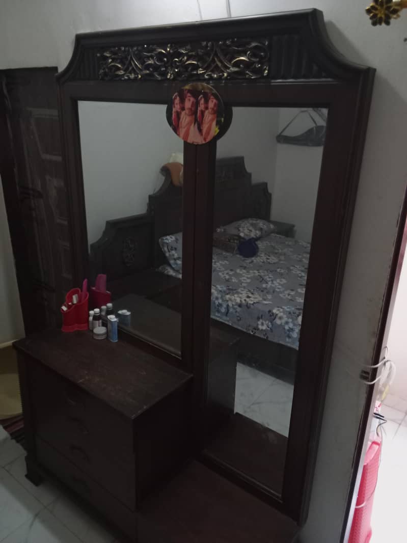 Dressing Table 3