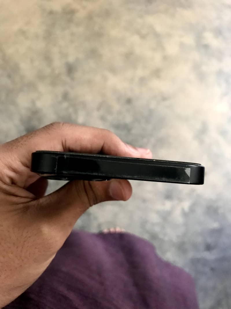Apple iPhone 13 3