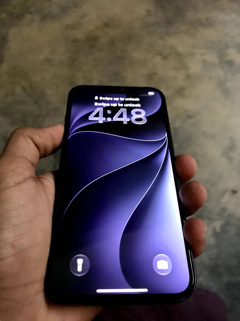 Apple iPhone 13 5