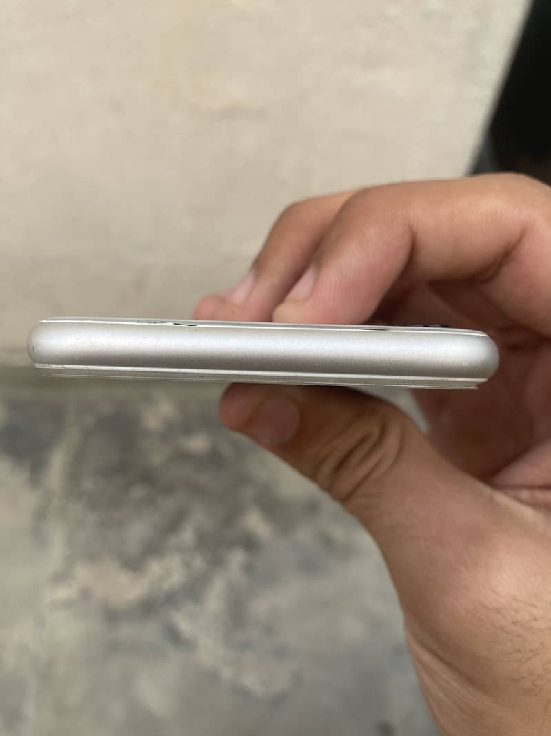 Apple iPhone SE 3