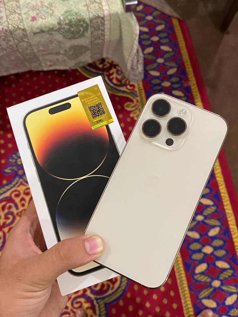 Apple iPhone 14 Pro 0