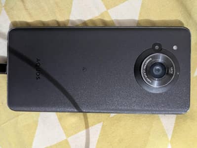 Sharp Aquos R7