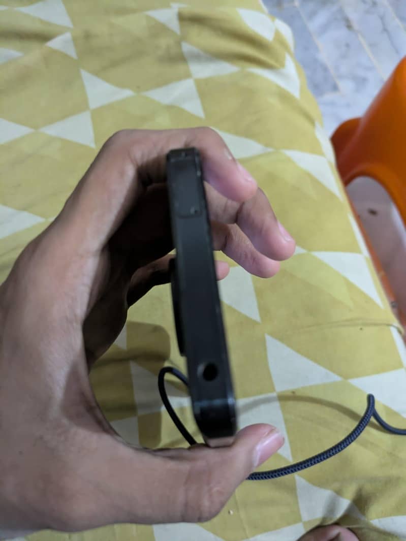 Sharp Aquos R7 6