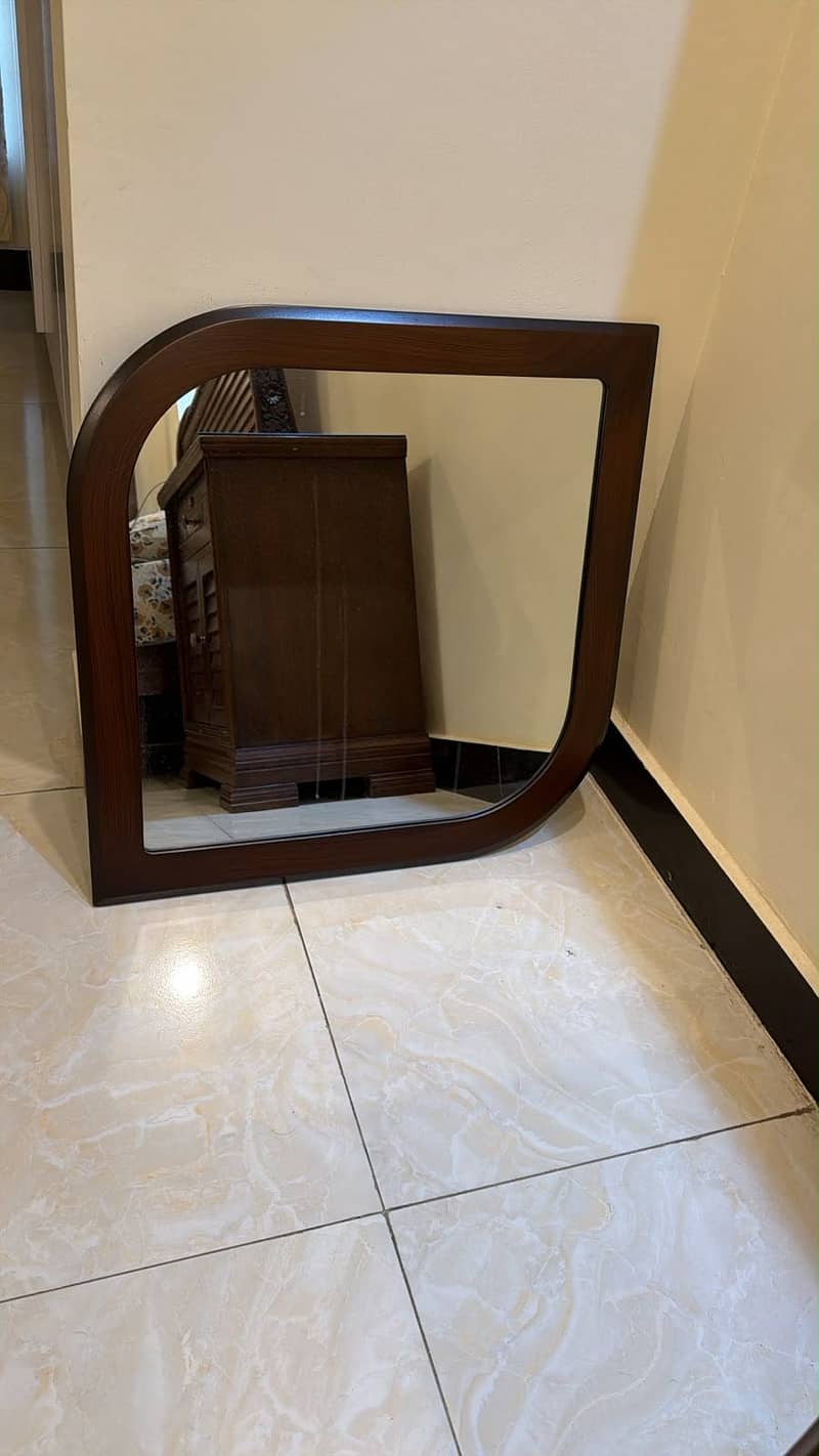 Wall mirror 1