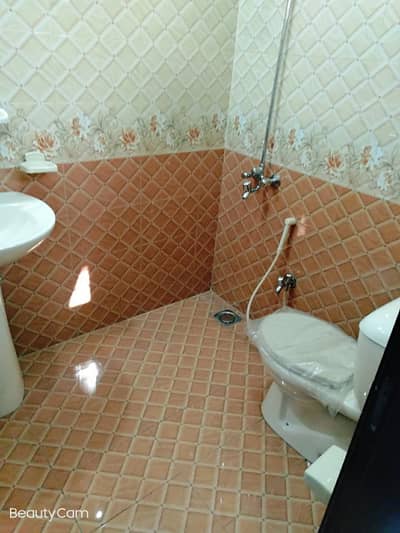 VIP beautiful 6 Marla portion is available for rent in sabzazar Lahore