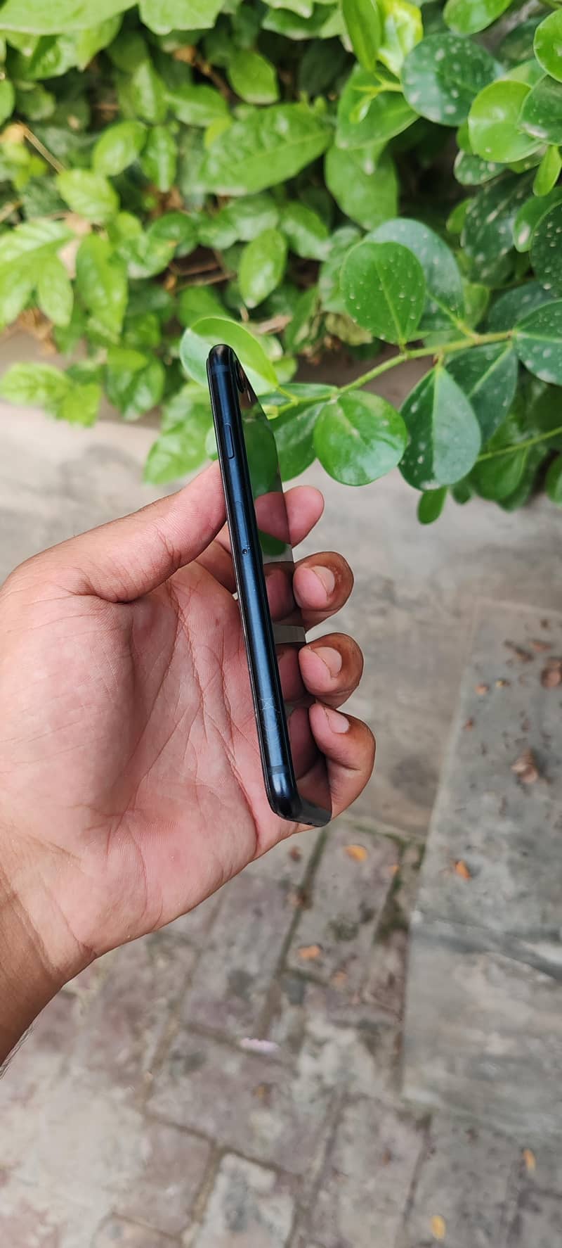 Apple iPhone SE 3