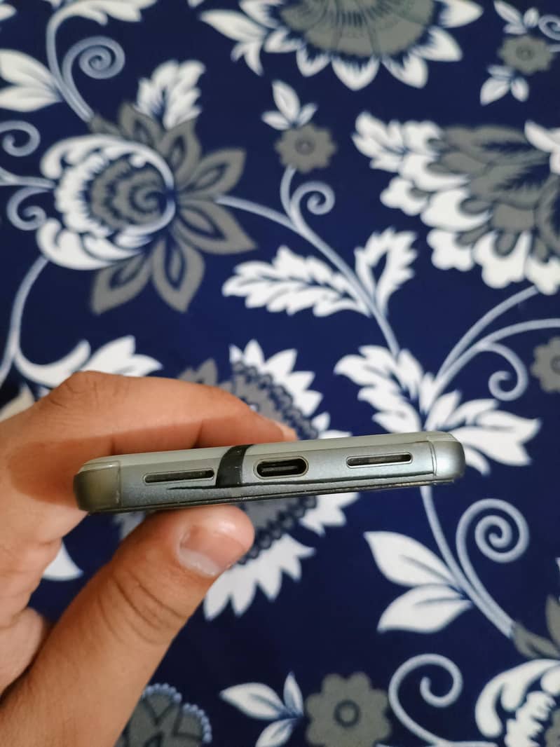 Google Pixel 8 2
