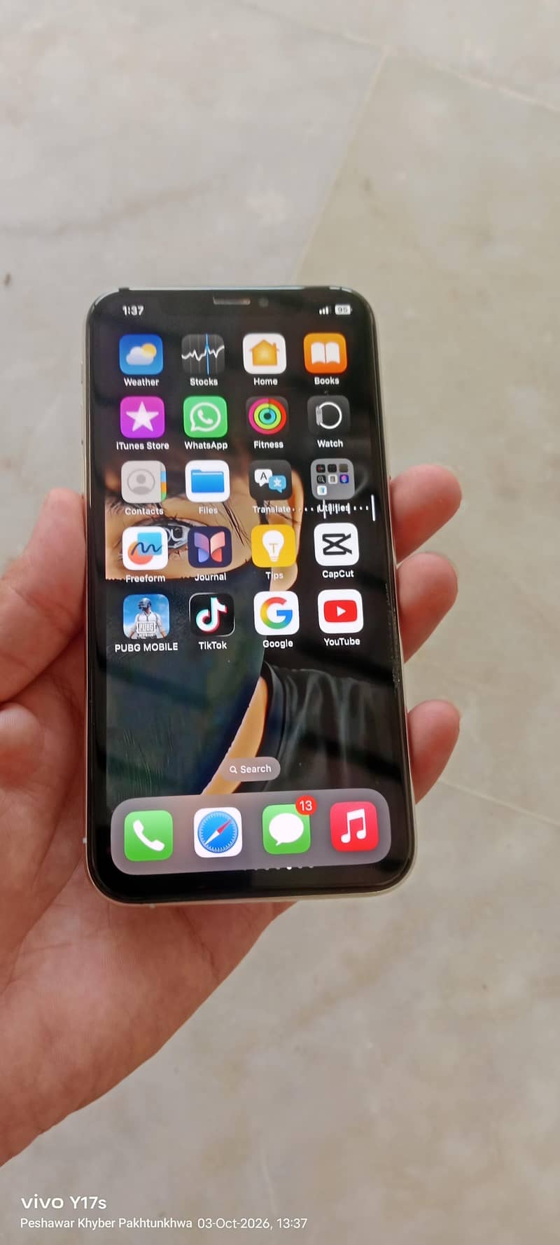 Apple iPhone XS 3