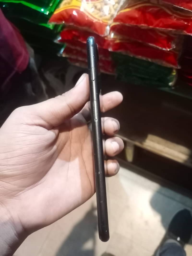 Apple iPhone 7 Plus 1